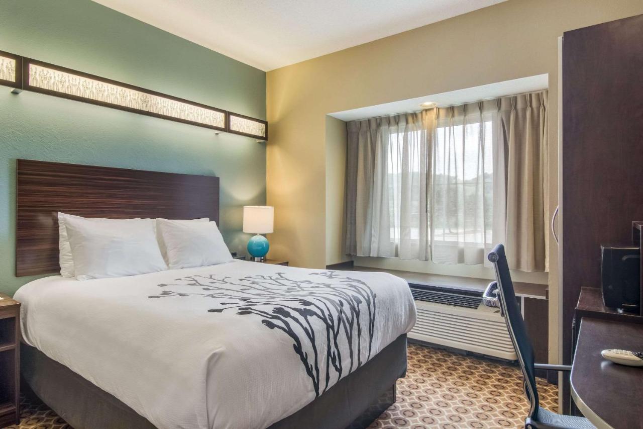 Sleep Inn & Suites Steubenville At The University Екстер'єр фото