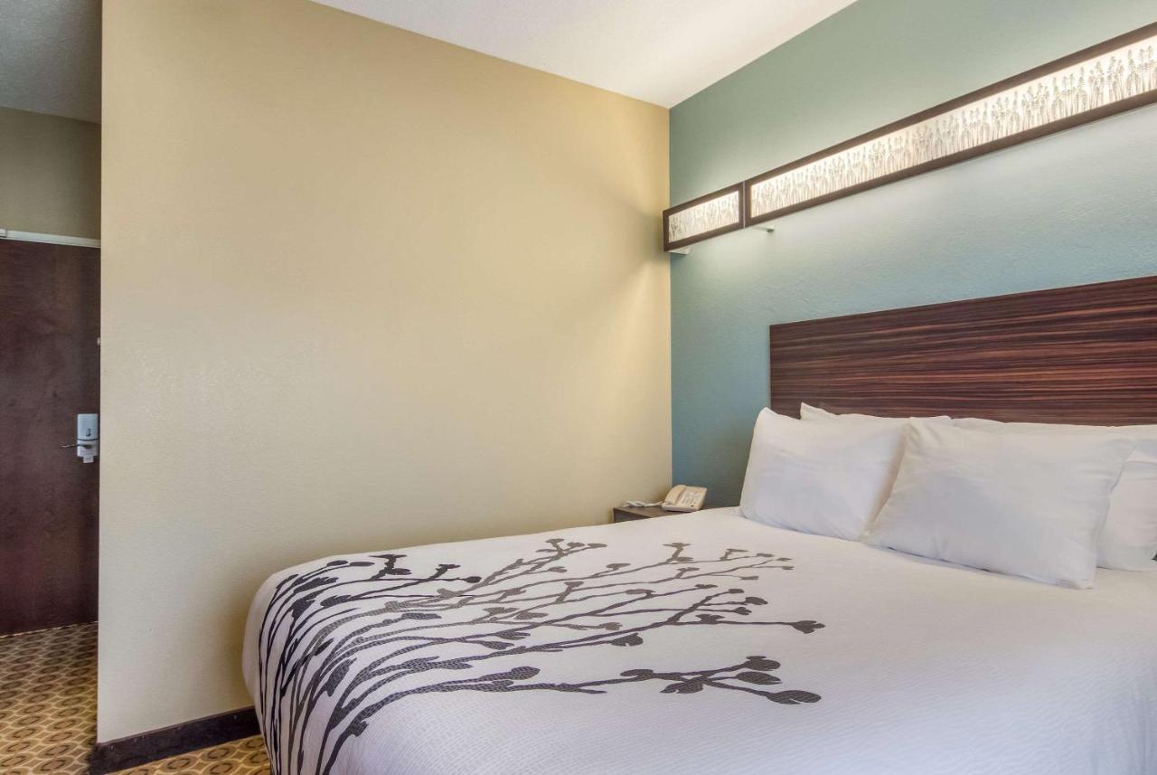 Sleep Inn & Suites Steubenville At The University Екстер'єр фото