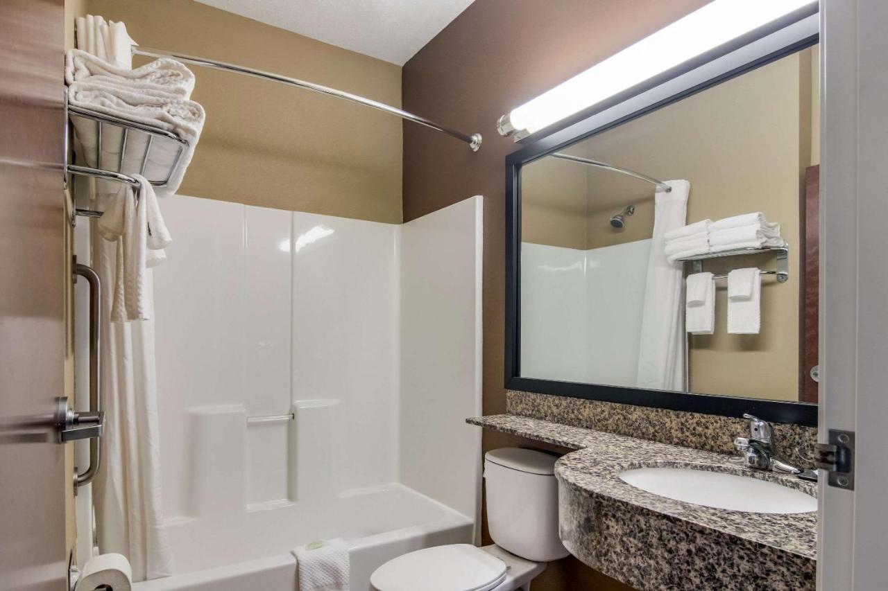 Sleep Inn & Suites Steubenville At The University Екстер'єр фото