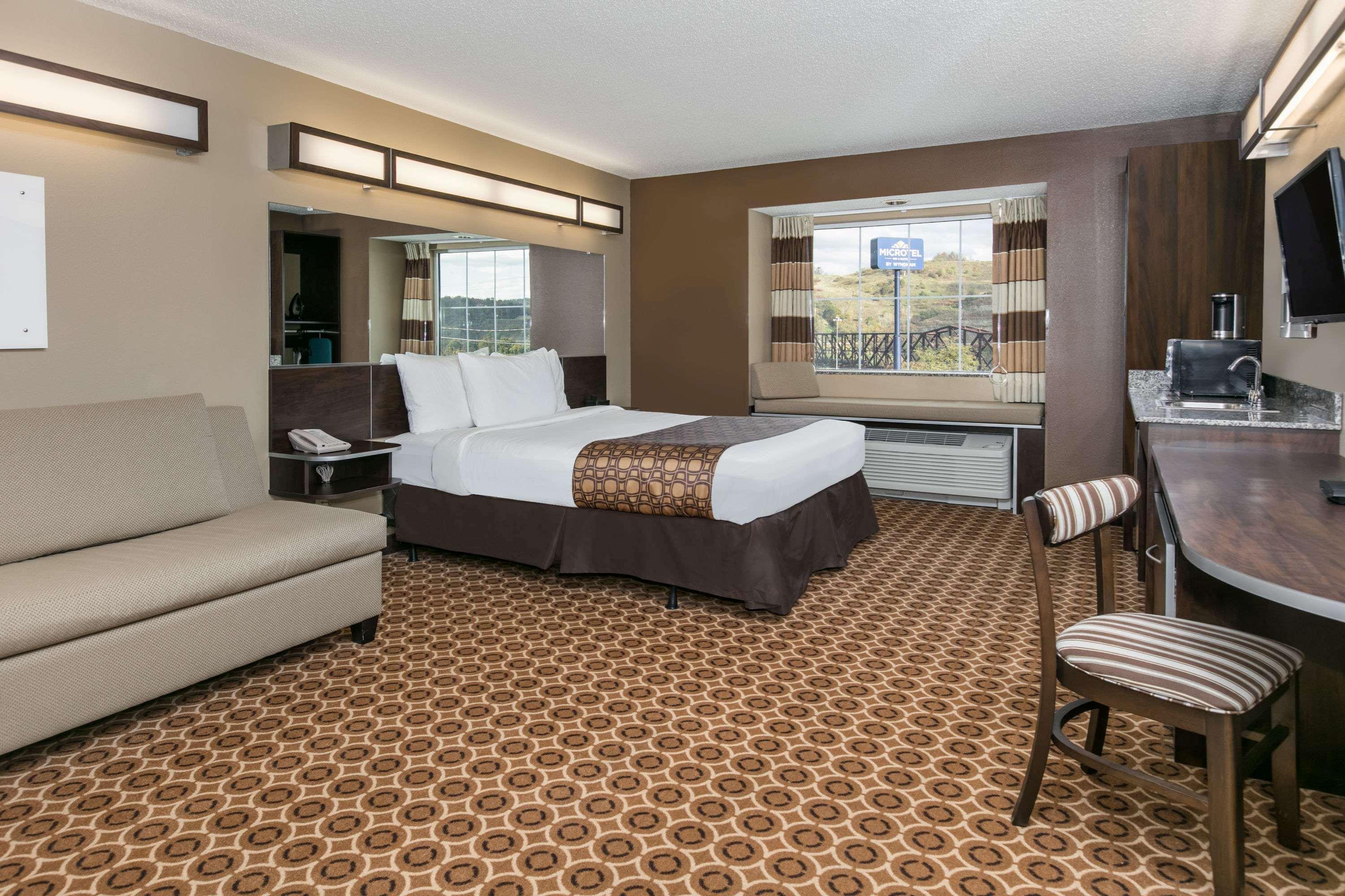 Sleep Inn & Suites Steubenville At The University Екстер'єр фото